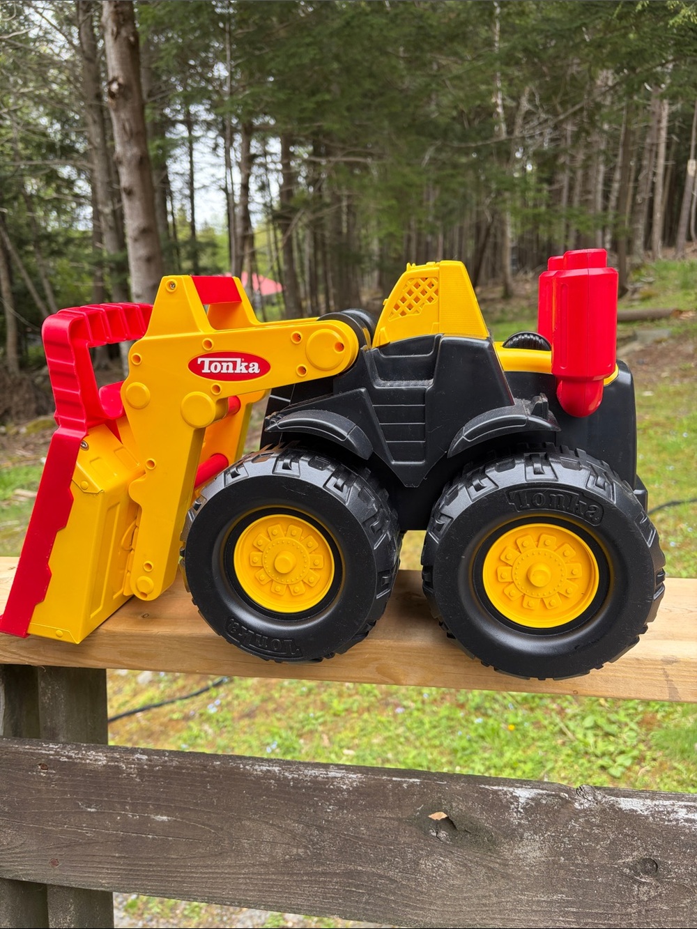 Tonka 2004 Toughest Mighty Front Loader 20" Length~Hasbro # 52081